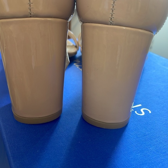 Stuart Weitzman "Nudistcurve" sandals in patent calf leather - Picture 9 of 10